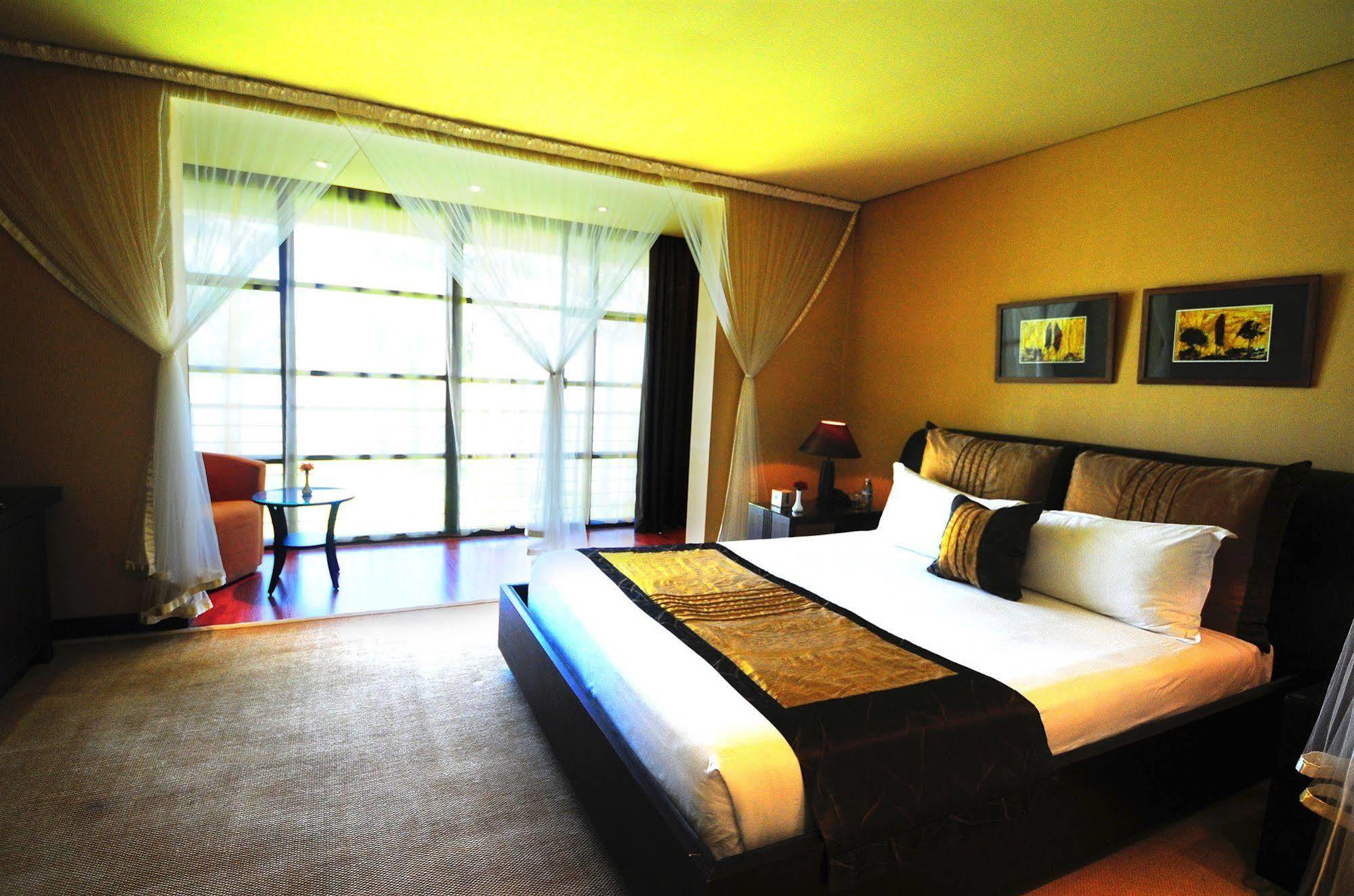 Speke Resort & Conference Centre Munyonyo Dış mekan fotoğraf