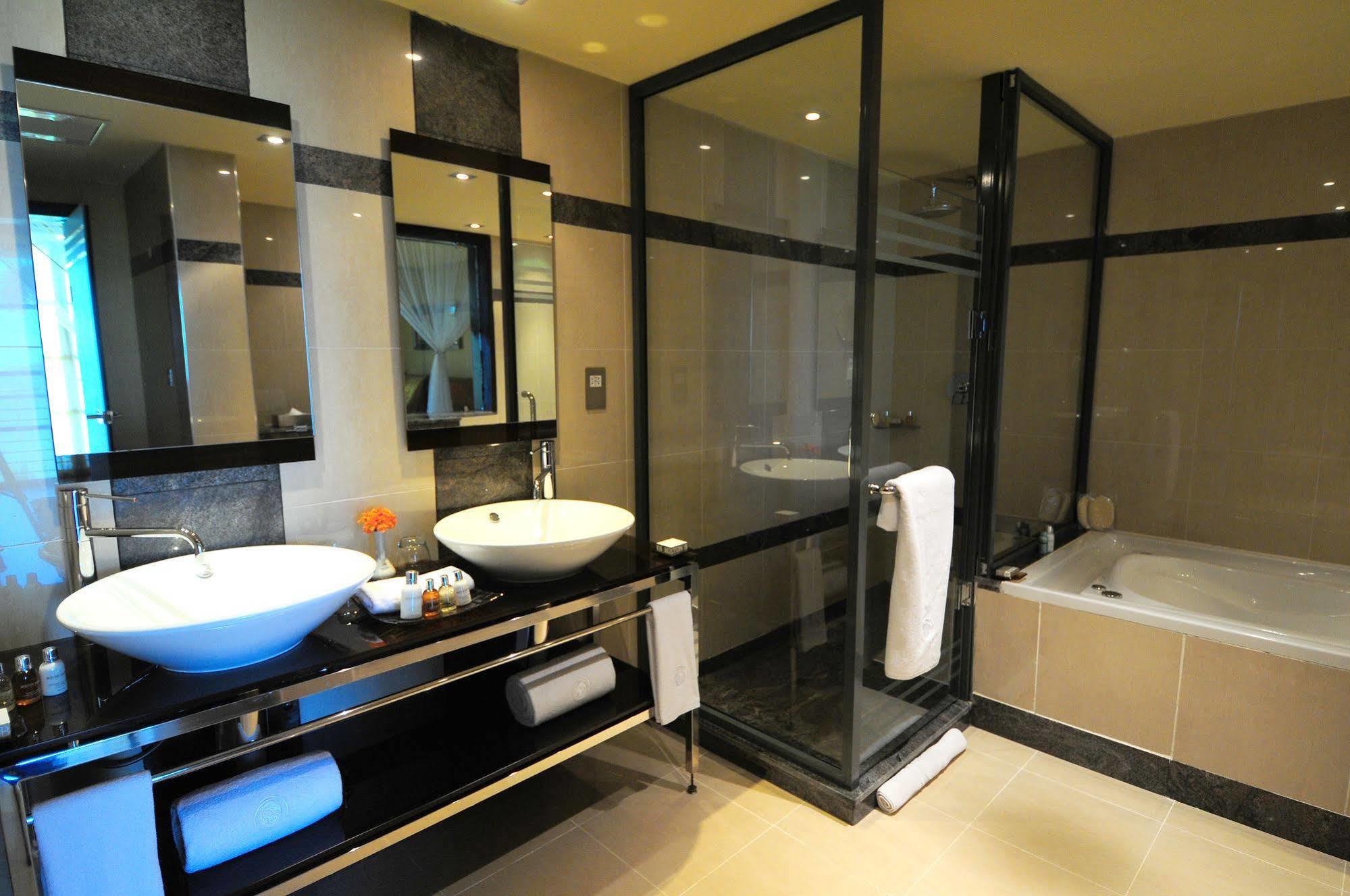 Speke Resort & Conference Centre Munyonyo Dış mekan fotoğraf