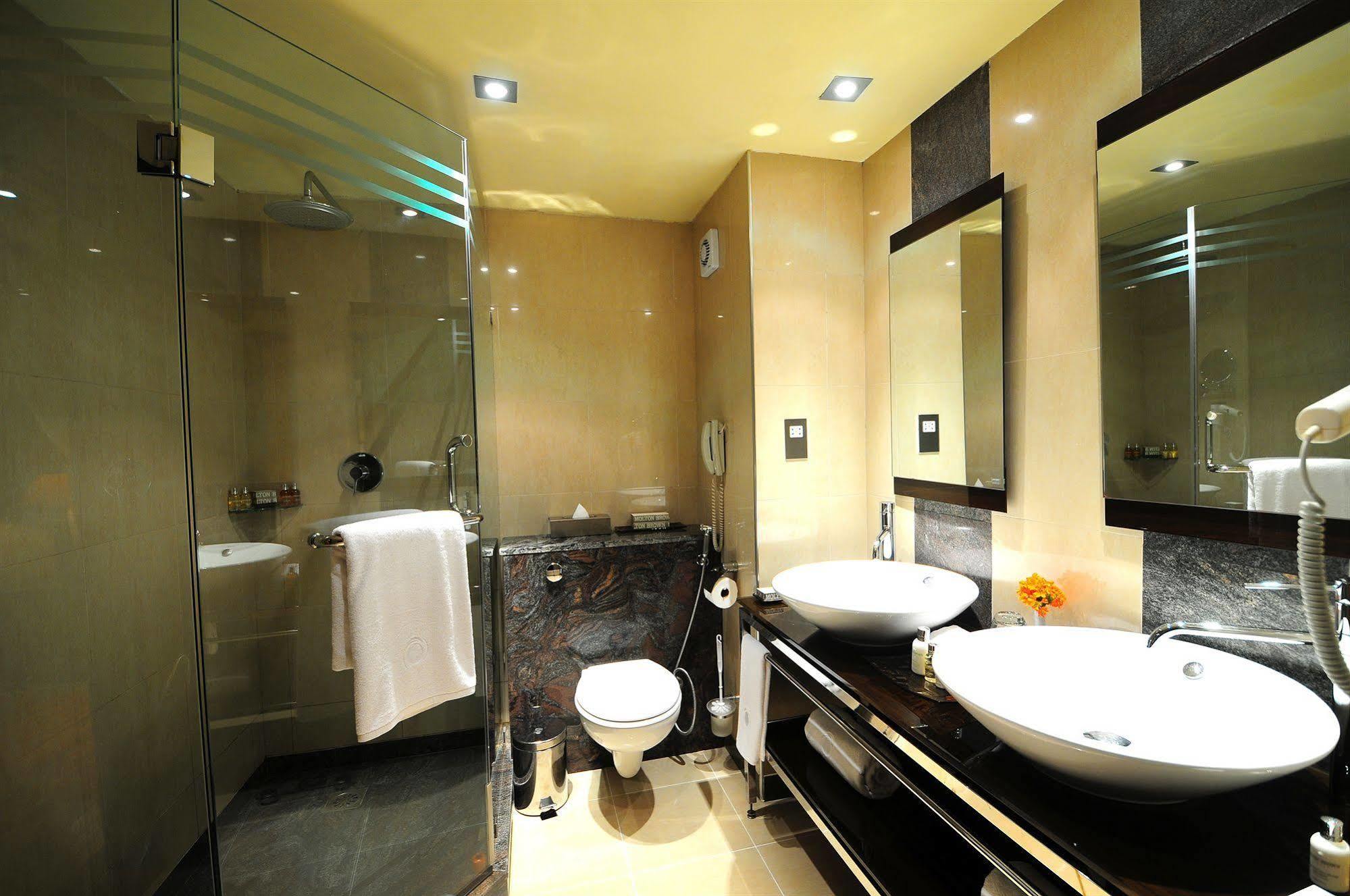Speke Resort & Conference Centre Munyonyo Dış mekan fotoğraf